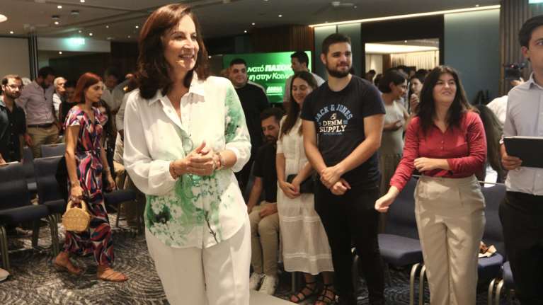 Άννα Διαμαντοπούλου: Οι 7 μεγάλες αλλαγές για τις μικρομεσαίες επιχειρήσεις