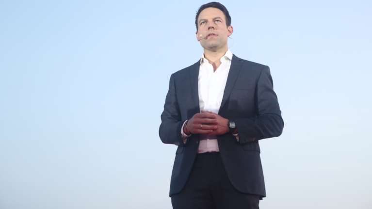 "Center for European Progress": Το ίδρυμα κατά της ακροδεξιάς που θέλει να ιδρύσει ο Στέφανος Κασσελάκης