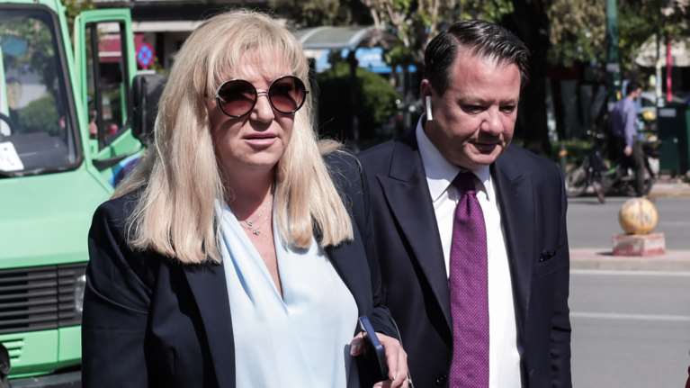 Δολοφονία Γιώργου Καραϊβάζ: &quot;Δεν γνωρίζω κάποια πρόσωπα για να υποδείξω&quot;- Κατέθεσε παράσταση υποστήριξης η χήρα του