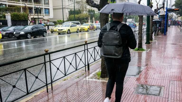 Ερχεται νέα κακοκαιρία λίγο πριν το Πάσχα - Βροχές και καταιγίδες μέχρι τη Μεγάλη Δευτέρα