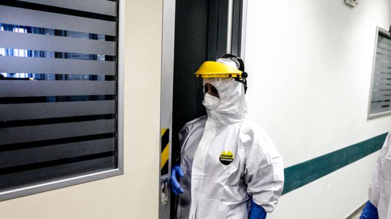 Κορονοϊός: Σοκ με 19χρονο ναύτη στην εντατική - Διασωληνωμένος σε στρατιωτικό νοσοκομείο της Θεσσαλονίκης