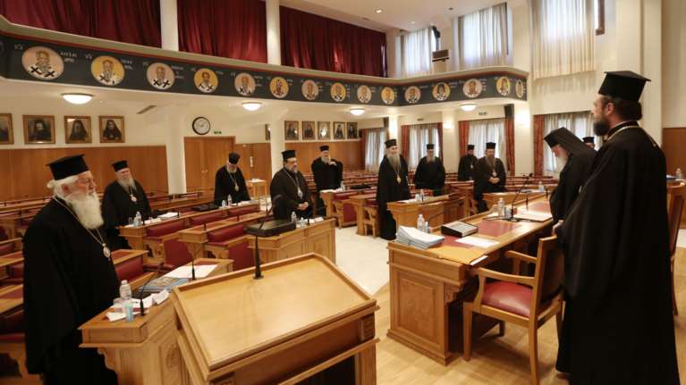 Ιερά Σύνοδος: &quot;Θα γίνουν οι λιτανείες, εκτός αν αλλάξει το νομοθετικό πλαίσιο&quot;
