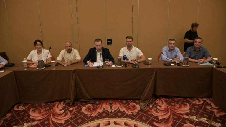 Σύσκεψη Κασσελάκη με τον περιφερειάρχη Θεσσαλίας και παραγωγικούς φορείς στη Λάρισα