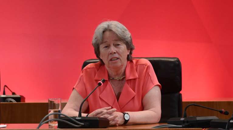 Σάλος με νέες δηλώσεις της Λινού: &quot;Ο ιδιώτης παιδίατρος είναι τόσο καλός, όσα περισσότερα χρήματα του δώσουμε&quot;