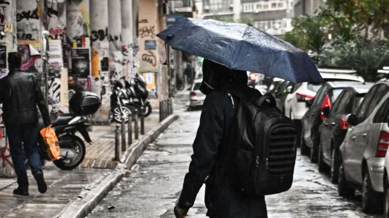 Νέα 48ωρη κακοκαιρία με ισχυρές βροχές και καταιγίδες- Ποιες περιοχές θα επηρεαστούν, τι λένε οι μετεωρολόγοι
