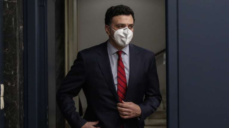 Εκτάκτως μεταβαίνει στο Νοσοκομείο Γεννηματάς ο Κικίλιας - Προ των πυλών η επιστράτευση ιδιωτών γιατρών