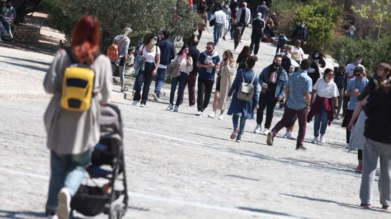 Αίθριος ο καιρός την Κυριακή - Ανεβαίνει η θερμοκρασία, θα φτάσει μέχρι 25 βαθμούς