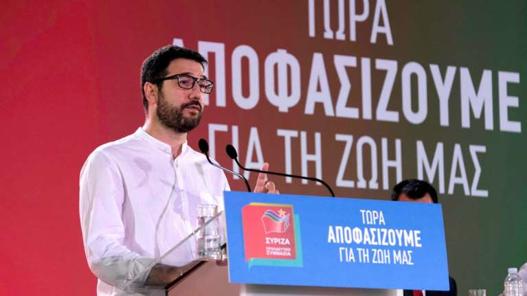 Ηλιόπουλος: Ο Πέτσας αποκάλυψε το δόγμα Μητσοτάκη για τον χειμώνα: Όποιος δεν προσαρμόζεται πεθαίνει