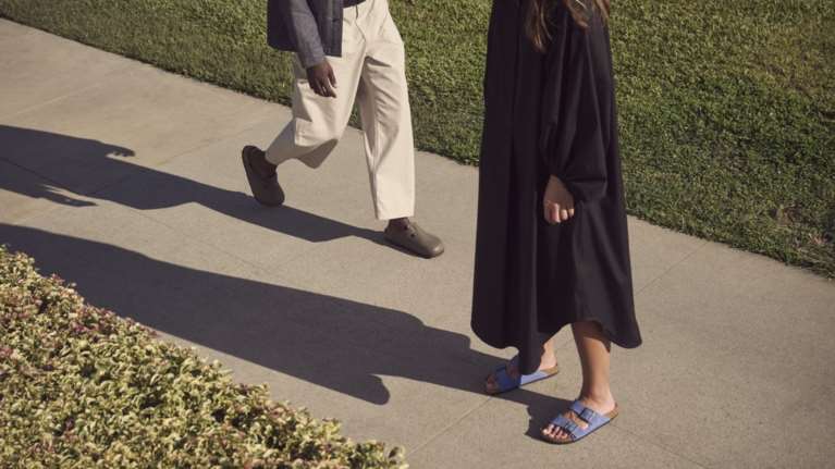 Μοντέρνα Παπούτσια για την Άνοιξη του 2025: Ποια στυλ θα Κατακτήσουν τους Δρόμους!