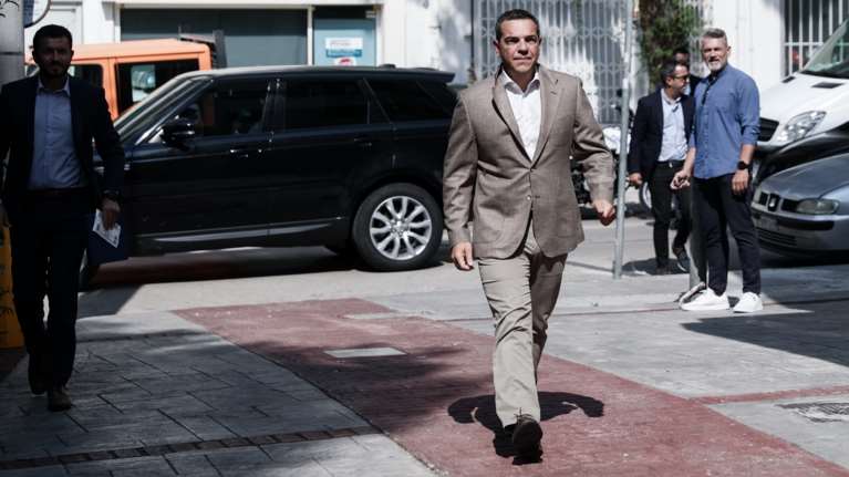 Τσίπρας: Ο Μητσοτάκης μπλοκάρει τη σύγκληση της Θεσμών και Διαφάνειας για την υπόθεση Σπίρτζη - Φοβάται τους βουλευτές του