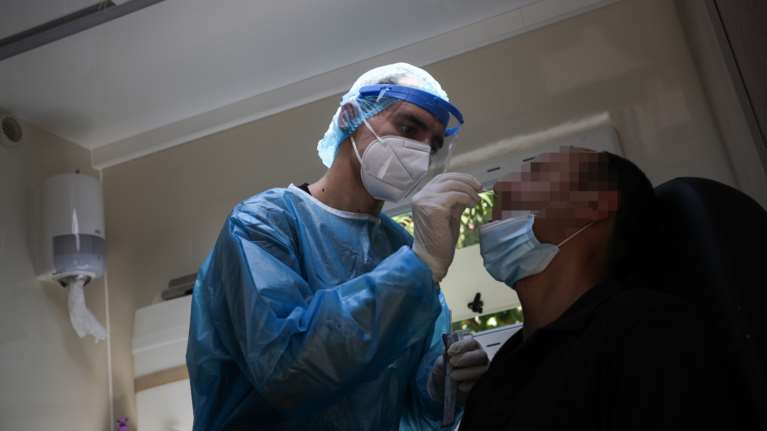 Κορονοϊός-Σέρρες: 15 νέα κρούσματα τις τελευταίες ώρες - Ξεκίνησαν τα τεστ, 3 ημέρες θα μείνει στην πόλη ο ΕΟΔΥ