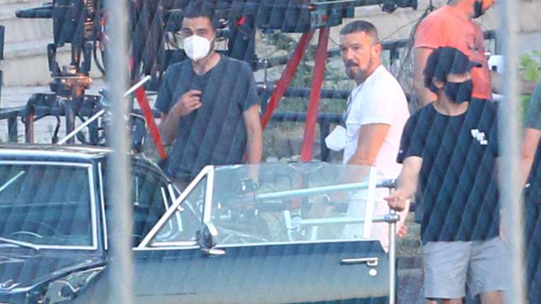 Βραδινή καταδίωξη με Αντόνιο Μπαντέρας και μια Plymouth Barracuda στον περιφερειακό της Θεσσαλονίκης