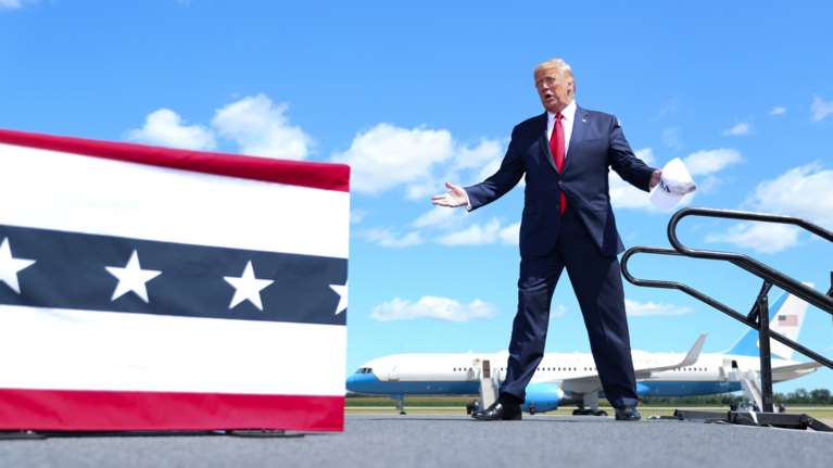 Τραμπ: Τέλος με διάταγμα το TikTok και το WeChat - Τα θεωρεί απειλή για την εθνική ασφάλεια