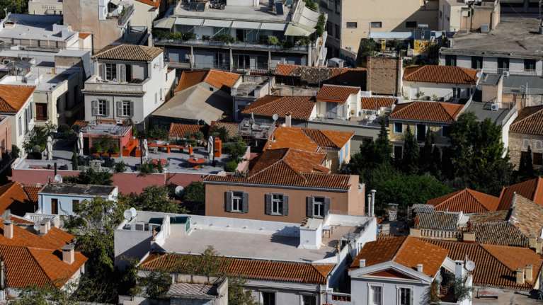 Με εκρηκτικούς ρυθμούς αυξάνονται τα Airbnb - 20.000 περισσότερα σε σχέση με πέρυσι