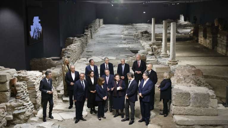 Μετρό Θεσσαλονίκης: Τα εντυπωσιακά αποκαλυπτήρια του σταθμού Βενιζέλου - Ξενάγηση του πρωθυπουργού και της ΠτΔ