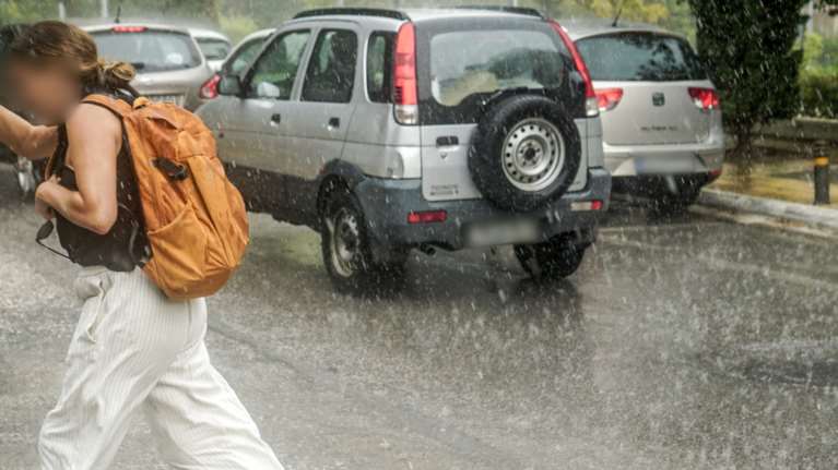 Επιμένει ο Τσατραφύλλιας για την κακοκαιρία Boris: Πού θα χτυπήσουν αύριο ισχυρές καταιγίδες