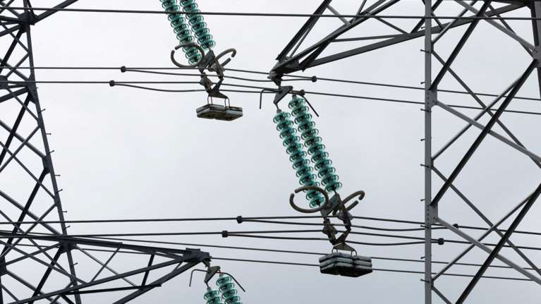 Ηλεκτρικό ρεύμα: Η κατακόρυφη αύξηση στις τιμές φέρνει νέες επιδοτήσεις για νοικοκυριά και επιχειρήσεις - Ποιοι ωφελούνται και ποιοι μένουν εκτός