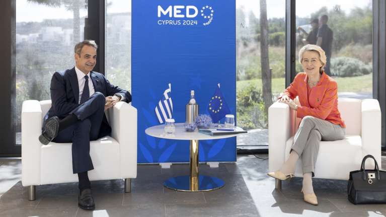 Συνάντηση Μητσοτάκη - Φον ντερ Λάιεν στην Πάφο - Μεταναστευτικό και ανταγωνιστικότητα στην ατζέντα