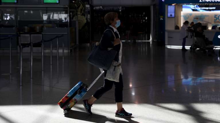 Κορονοϊός: Με αρνητικό τεστ η είσοδος στην Ελλάδα για τους ταξιδιώτες από την Κίνα