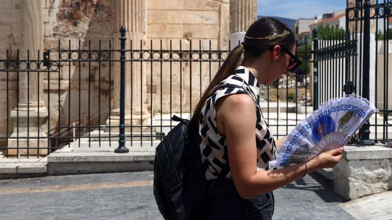 Καιρός: Καύσωνας διαρκείας με θερμοκρασίες άνω των 40 βαθμών - Πολύ υψηλός ο κίνδυνος πυρκαγιάς σήμερα στην Αττική