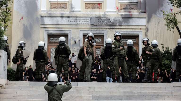 Οικονόμου: Δεν έχουμε κανένα πολεμικό πεδίο στα ΑΕΙ - Αρχίζει η εκπαίδευση των 400 της πανεπιστημιακής αστυνομίας