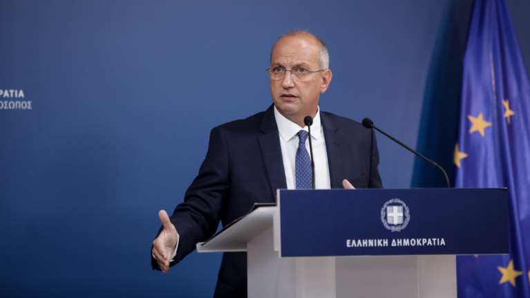 Οικονόμου σε Τσίπρα: Ακρως επικίνδυνος ο υπαινιγμός ότι ο πρωθυπουργός δεν εμπιστεύεται την ηγεσία των Ενόπλων Δυνάμεων