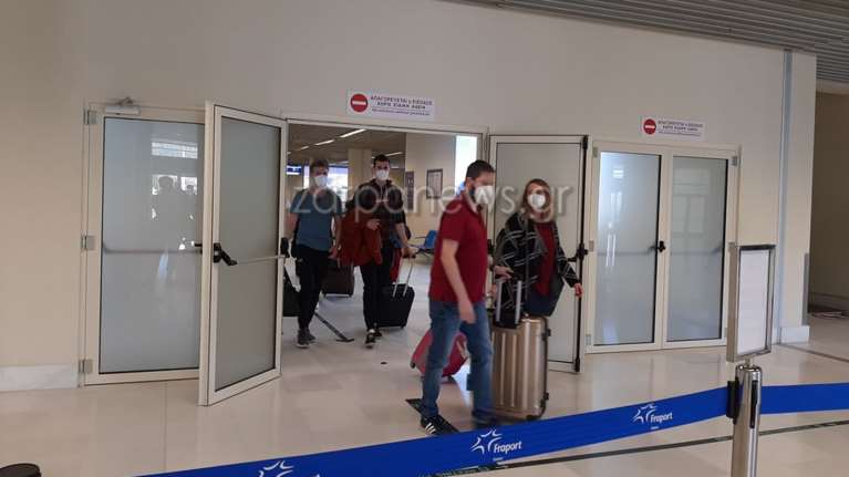 Κρήτη: Οι Γερμανοί (τουρίστες) ξανάρχονται – Η άφιξή τους στο αεροδόμιο Χανίων [εικόνες - βίντεο]
