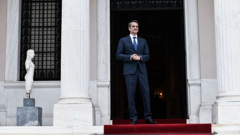 Τι δείχνουν οι &quot;μυστικές μετρήσεις&quot; του Μαξίμου: Εχει κολλήσει στο φτωχό 28% των ευρωεκλογών και σκίζει ο &quot;κανένας&quot;