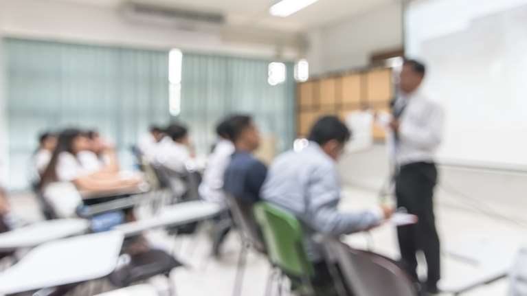 Σκάνδαλο σε ΑΕΙ της Βόρειας Ελλάδας: Συγγενής καθηγητή έκανε μαθήματα επί 18 χρόνια στους φοιτητές χωρίς να έχει πτυχίο