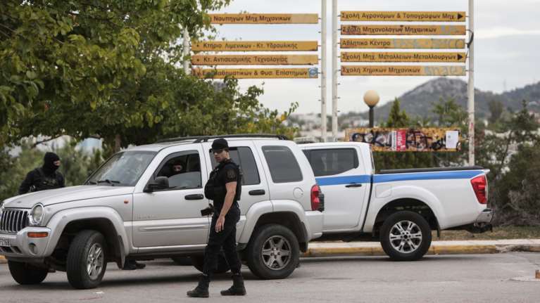 Ζωγράφου: 13 κακοποιοί έμεναν στις φοιτητικές εστίες - Είχαν &quot;καρφί&quot; δόκιμη αστυνομικό, υποψήφια δημοτική σύμβουλο