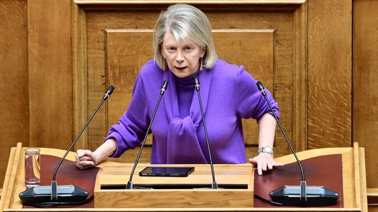 Ανασχηματισμός - &quot;Ξαναχτυπά&quot; η Ακρίτα, τώρα για την υπουργοποίηση Δαβάκη: Όταν έλεγε &quot;απαγορεύω στους γύφτους να με ψηφίζουν&quot;