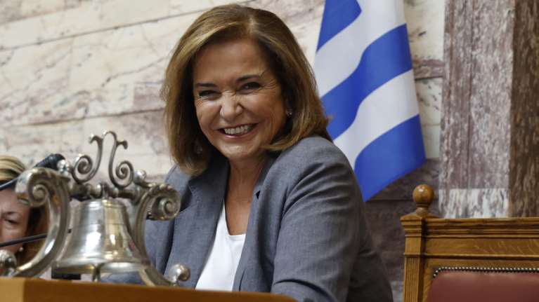 Η φαρμακερή ατάκα Μπακογιάννη για την απουσία Σαμαρά από το πάρτι της ΝΔ: "Πέρασε λιγότερο χρόνο στη Ρηγίλλης από όλους εμάς"