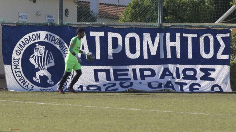 Θρήνος στο ποδόσφαιρο: Κατέρρευσε στο γήπεδο και πέθανε 21χρονος παίκτης του Ατρόμητου Πειραιά