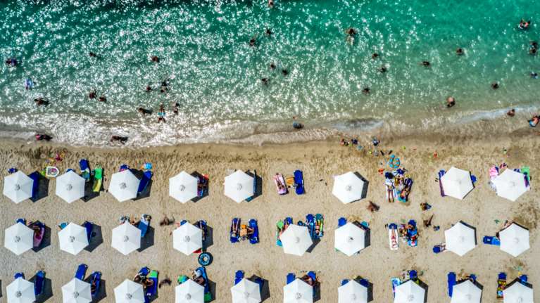 Αρχίζει από σήμερα ο καύσωνας με 39άρια - Κορυφώνεται το Σάββατο με 43 βαθμούς  - Τα μέτρα προστασίας [χάρτες - βίντεο]