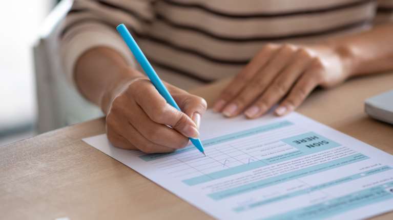 Τι αλλάζει στον Κώδικα Φορολογικής Διαδικασίας: Προσυμπληρωμένες φορολογικές δηλώσεις - Αλλαγές στην Golden Visa