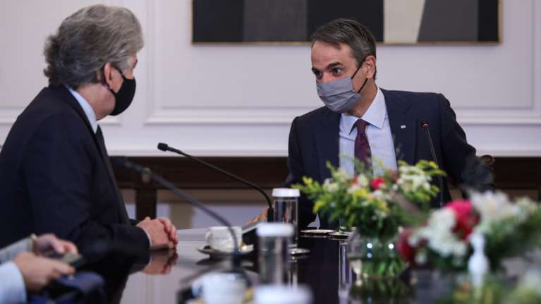 Συνάντηση Μητσοτάκη - Breton: &quot;Αυξάνονται οι εμβολιασμοί στην Ελλάδα&quot; - &quot;Πετύχατε σημαντικό ποσοστό&quot;