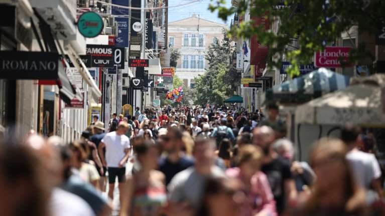 Επιμένει ο κορονοϊός: 673 νέες εισαγωγές και 38 θάνατοι την τελευταία εβδομάδα