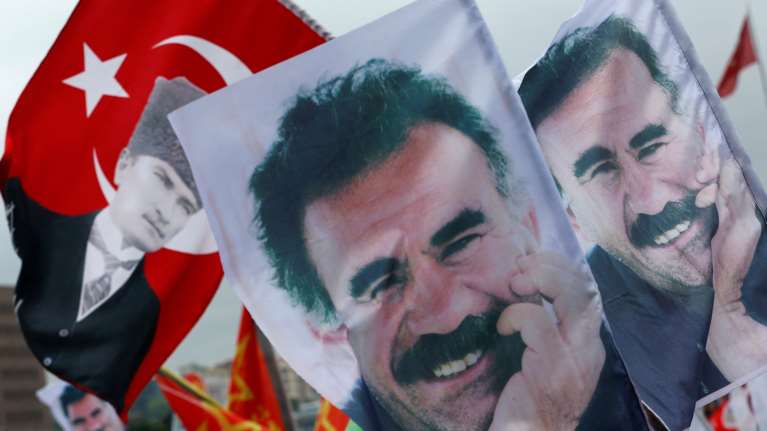 Αποκάλυψη Bloomberg: Η Τουρκία του Ερντογάν ετοιμάζει ιστορική ειρήνη με τους Κούρδους του Οτσαλάν