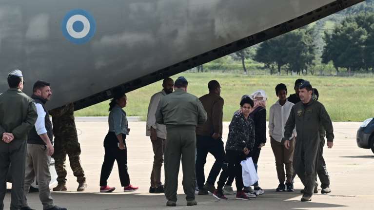 Σουδάν: Στην Τανάγρα το C-27J με 16 Έλληνες και συνολικά 34 διασωθέντες- Πόσοι υπολογίζεται ότι έχουν μείνει πίσω