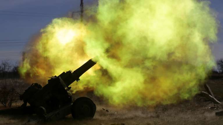 Γερμανία: Ουκρανοί στρατιωτικοί θα εκπαιδευτούν στη χρήση αυτοκινούμενων βαρέων πυροβόλων