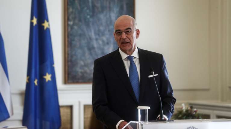 Επικοινωνία Δένδια με τον Ισραηλινό ΥΠΕΞ: Στο επίκεντρο η τελετή Αφής του Αγίου Φωτός και τα επεισόδια στο μπάσκετ