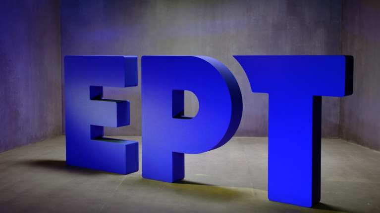 ΕΡΤ: Εισηγήθηκε στην Κυβέρνηση να αυξηθεί το τέλος- Από 3 ευρώ στα 3.50
