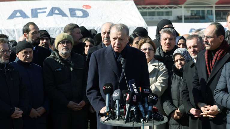 Τουρκία: &quot;Είναι δυνατόν να στήσουμε κάλπες στο Χατάι;&quot;- Σενάρια για αναβολή μέχρι τον Νοέμβριο