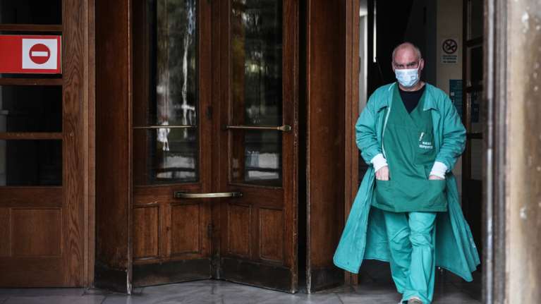 Γιατί &quot;βούλιαξε&quot; ο προσωπικός γιατρός: Μόλις το 6% είναι παθολόγοι - Μπόνους 40.000 ευρώ για την ειδικότητα