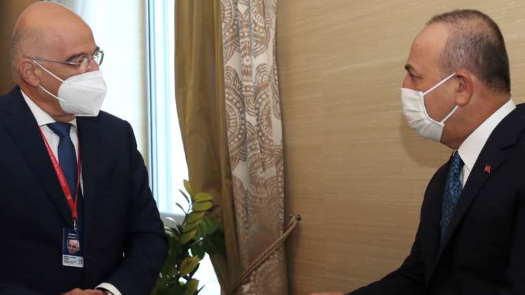 Ελλάδα- Τουρκία: Πρώτη "ψυχρή" συνάντηση Δένδια- Τσαβούσογλου μετά την κρίση- Ξεκινούν οι διερευνητικές