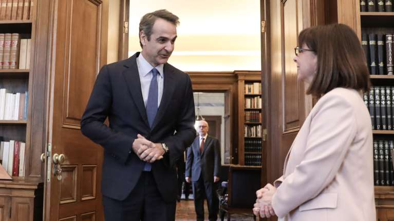 Ηχηρό μήνυμα Μητσοτάκη στην Αγκυρα - Η Αθήνα ετοιμάζεται για τη νέα κρίση - Η Τουρκία βάζει φωτιά με τις γεωτρήσεις