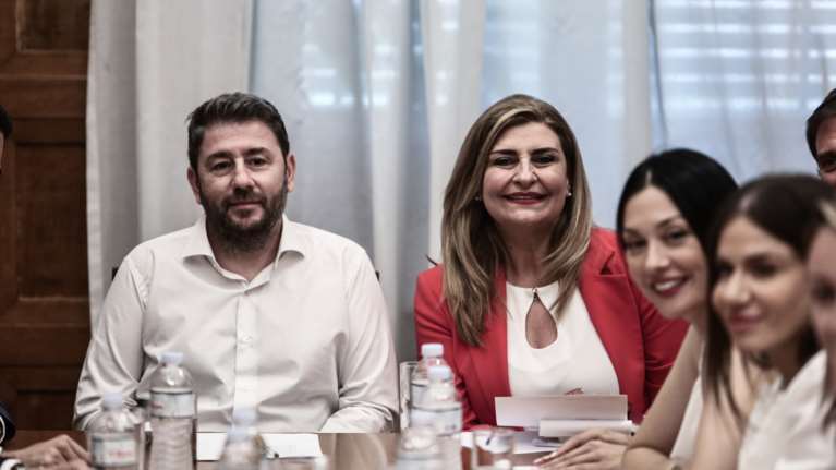 ΠΑΣΟΚ: Η Ευαγγελία Λιακούλη ξανά Γραμματέας της ΚΟ - Ομόφωνη η επανεκλογή της