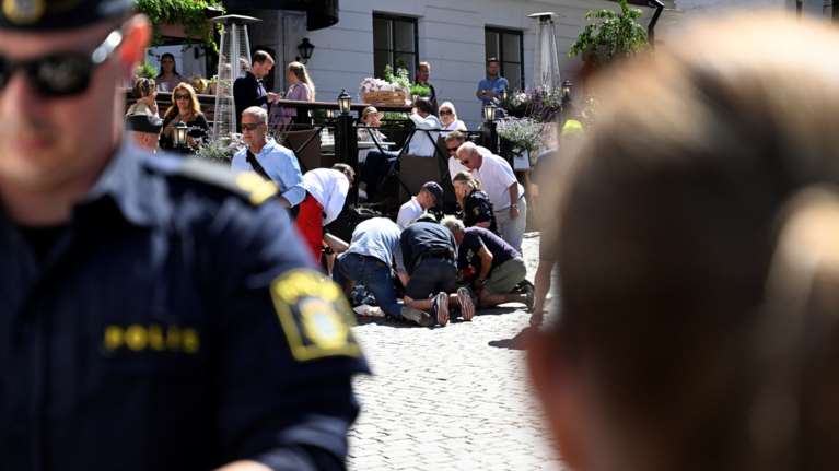 Πανικός στη Σουηδία: Άνδρας μαχαίρωσε και σκότωσε γυναίκα σε πολιτικό φεστιβάλ - Τον ακινητοποίησε πολίτης