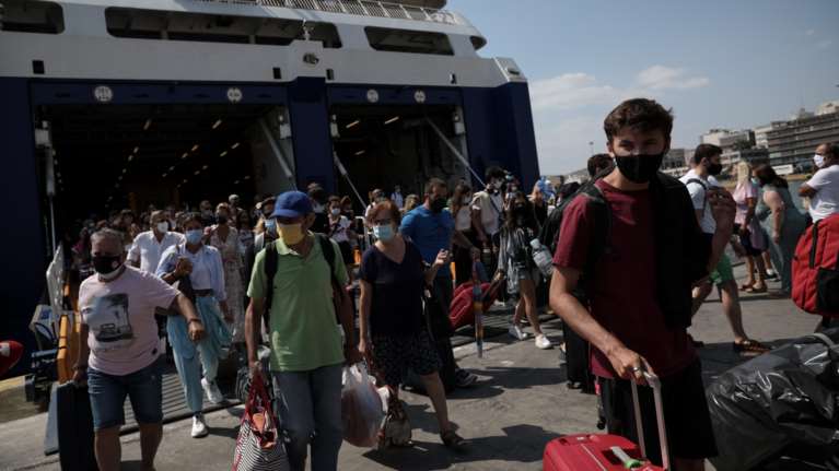 Κορονοϊός: Ανησυχία για τη μεγάλη διασπορά - 642 νέα κρούσματα στην Αττική - 255 στη Θεσσαλονίκη, 227 στην Κρήτη