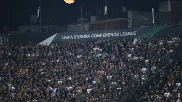 Θεσσαλονίκη: Συνελήφθησαν επτά οπαδοί της Άιντραχτ - Είχαν πυρσούς και κροτίδες